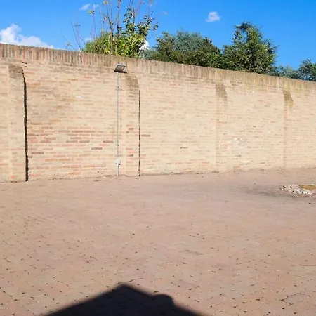 Mura Di Ferrara-apartment 3 Parcheggio Privato アパート *